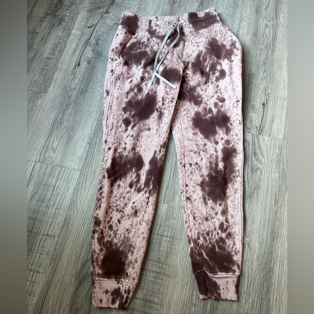 Lululemon tie dye warm down jogger marble dye size 4